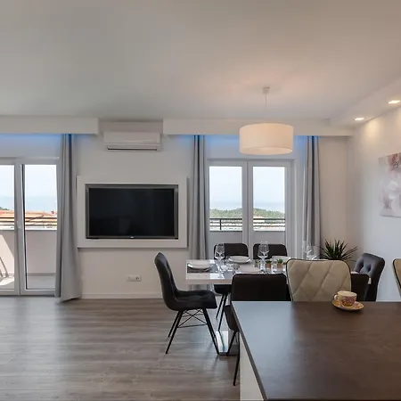 Bella Figura Apartment